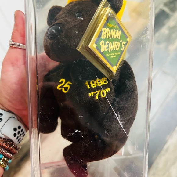 Mark Maguire #25 1998 “70” Homerun King Bamm Beano Collector Bear w/ case - Picture 6 of 6